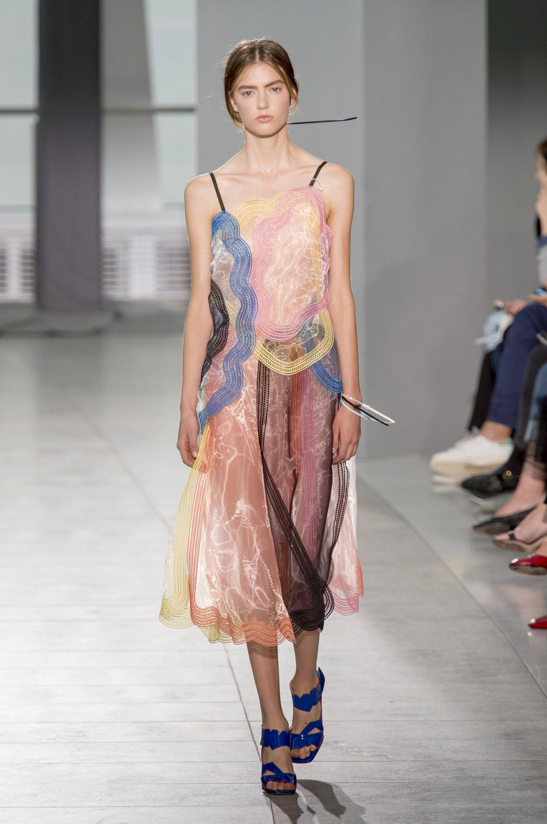 Christopher Kane, pastel dress, colorful layered dress, 2K Phone Wallpaper