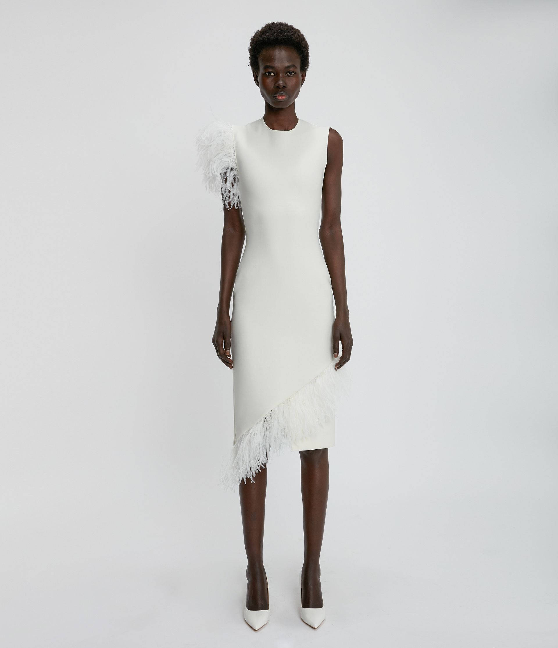 Christopher Kane, white dress, feathered shoulder, Full HD Phone Wallpaper