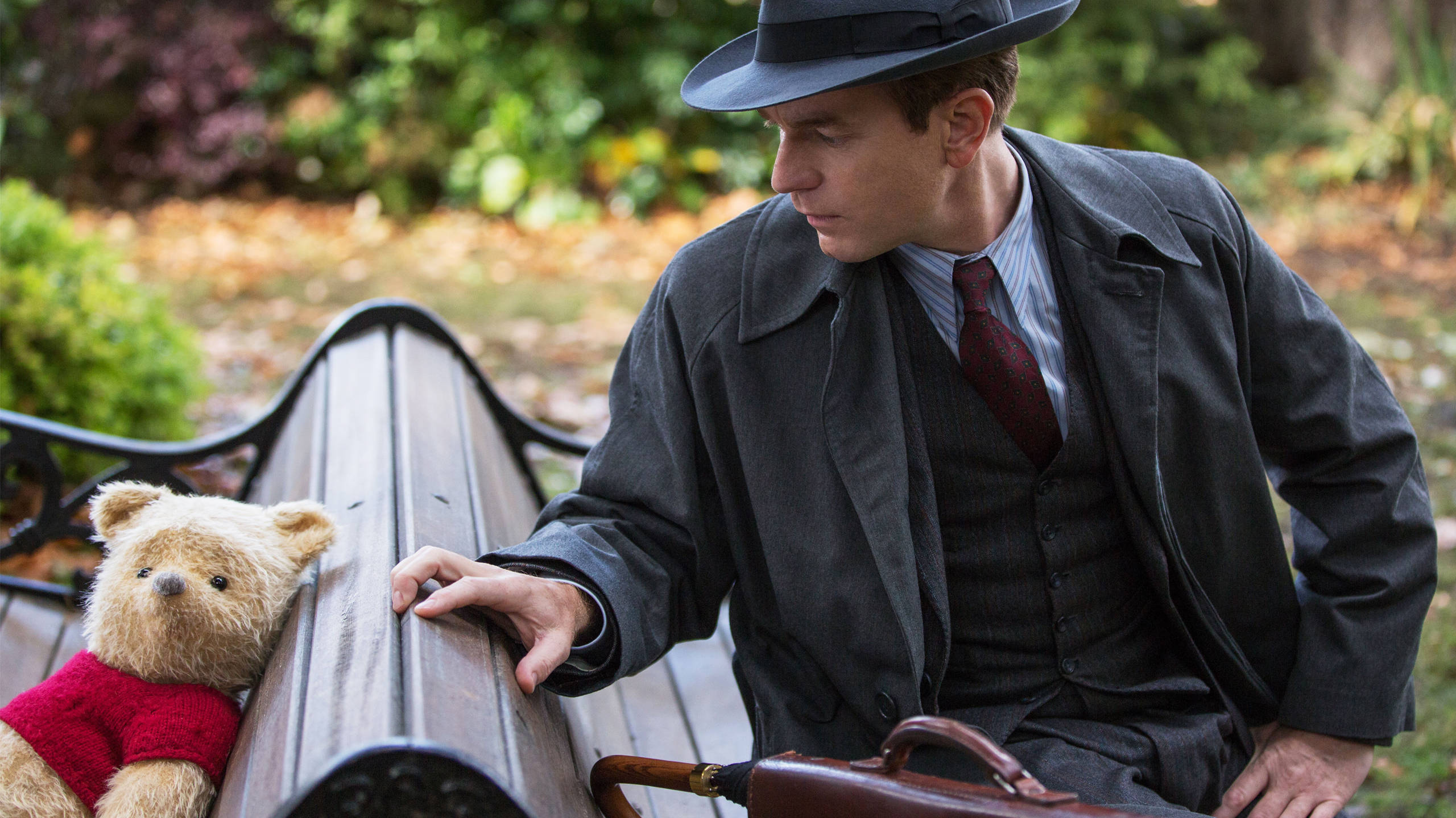 Christopher Robin, fedora, trench coat, 2K Desktop Wallpaper