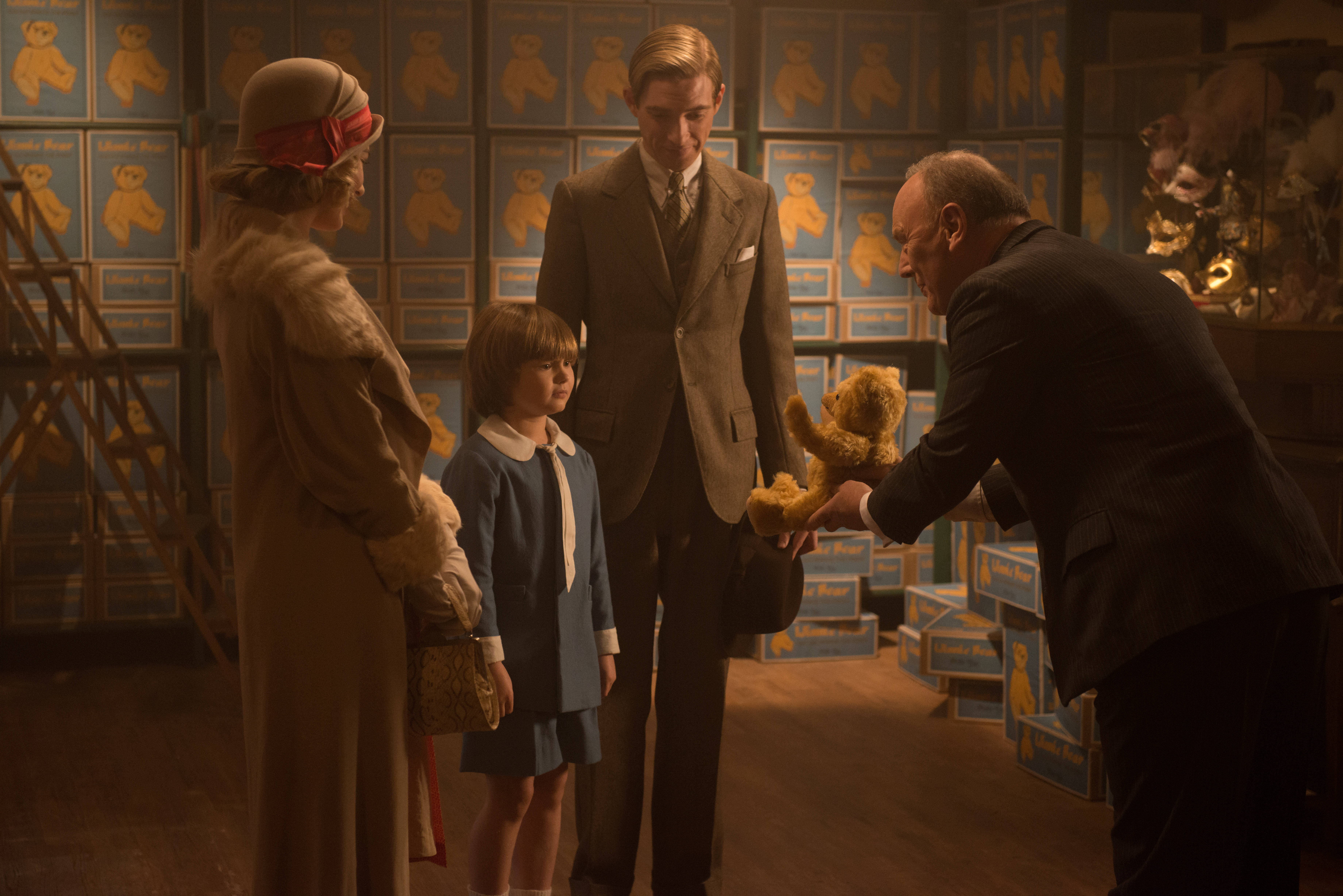 Christopher Robin, golden teddy bear, vintage toy shop, 5K Desktop Wallpaper
