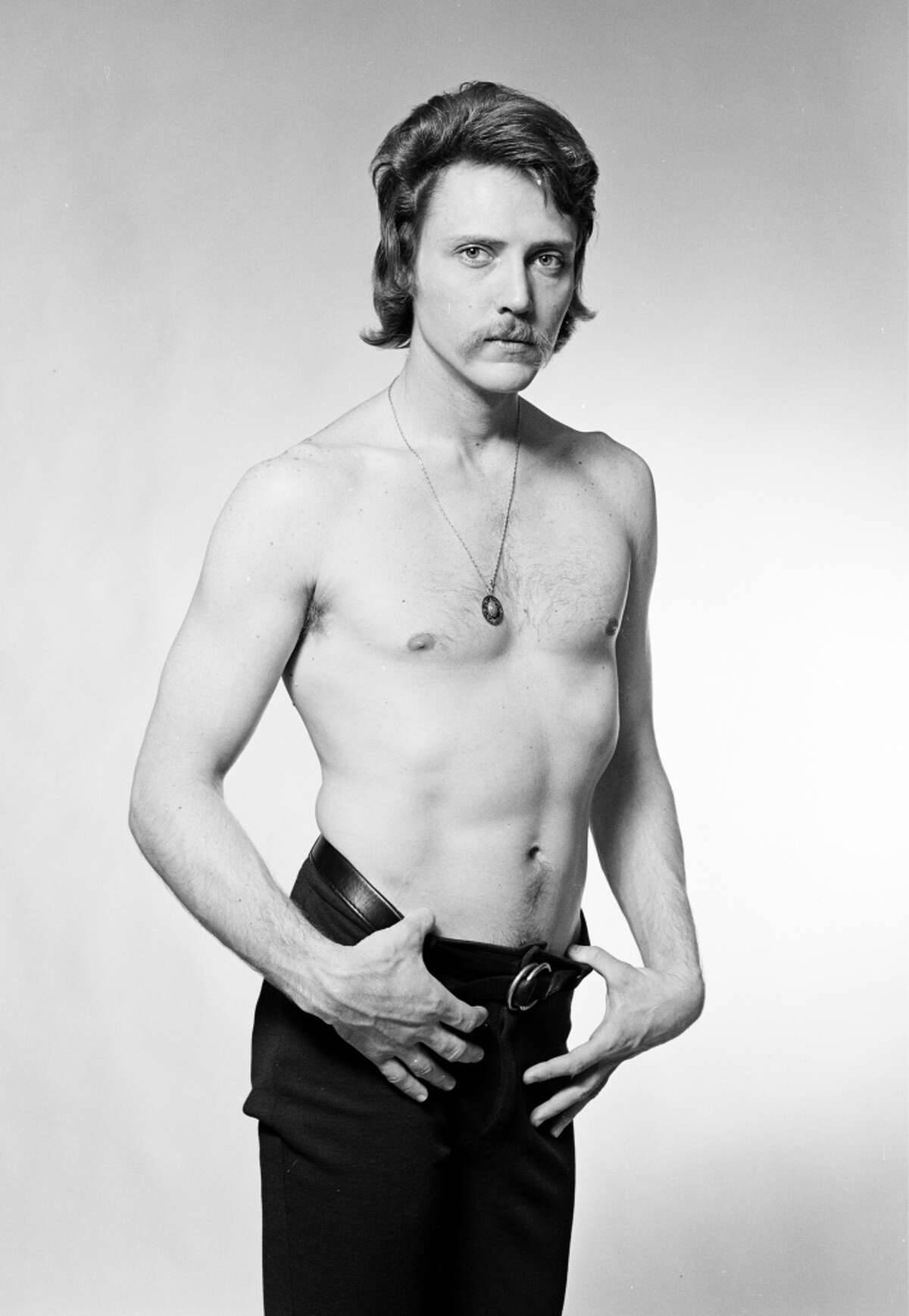Christopher Walken, topless, styled hair, HD Phone Wallpaper