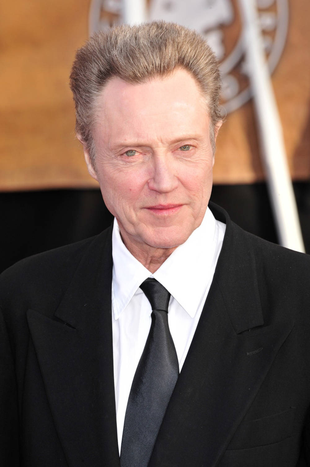 Christopher Walken, gray hair, black suit, HD Phone Wallpaper