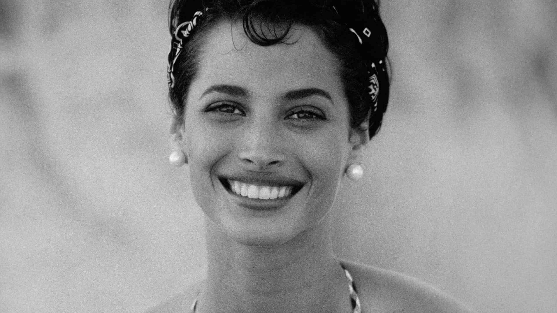 Christy Turlington, black and white portrait, patterned headscarf, Full HD Desktop Wallpaper