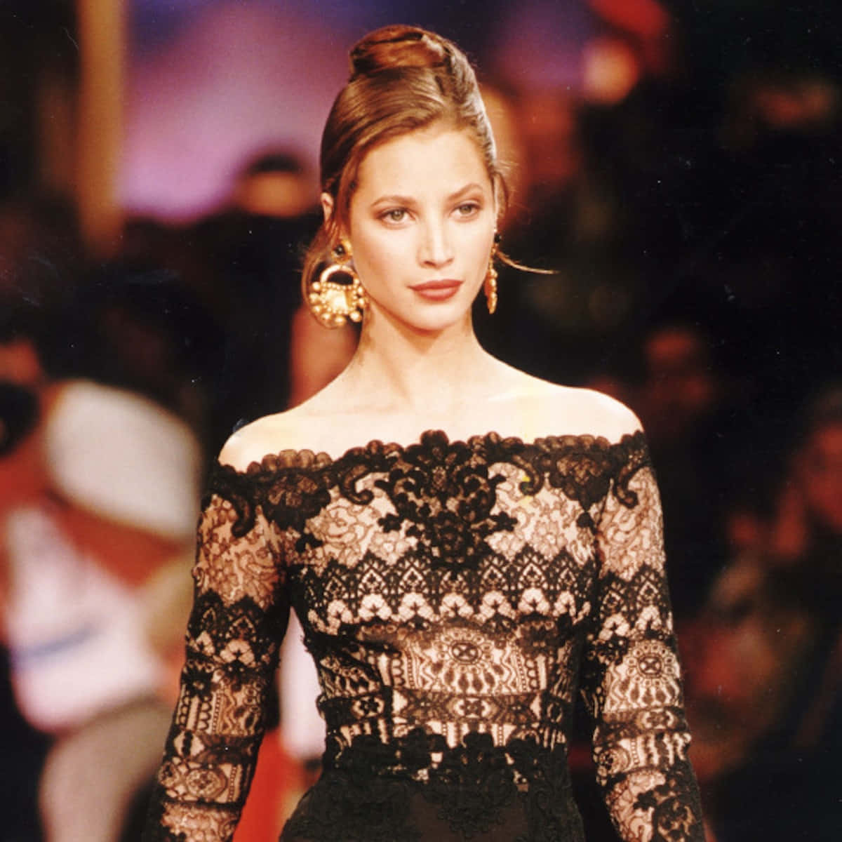 Christy Turlington, black lace off-shoulder gown, warm stage lights, SD Desktop Wallpaper