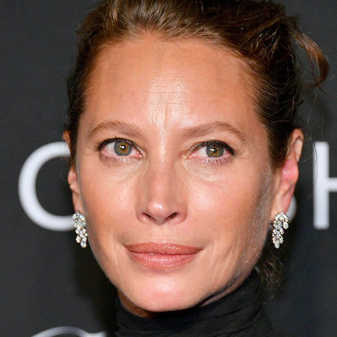 Christy Turlington, brown eyes, elegant diamond earrings, SD Desktop Wallpaper