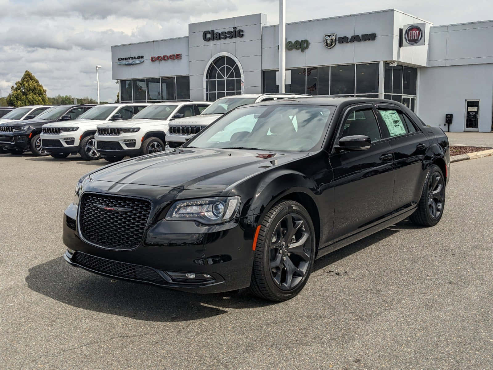 Chrysler 300, sleek black, overcast skies, HD Desktop Wallpaper