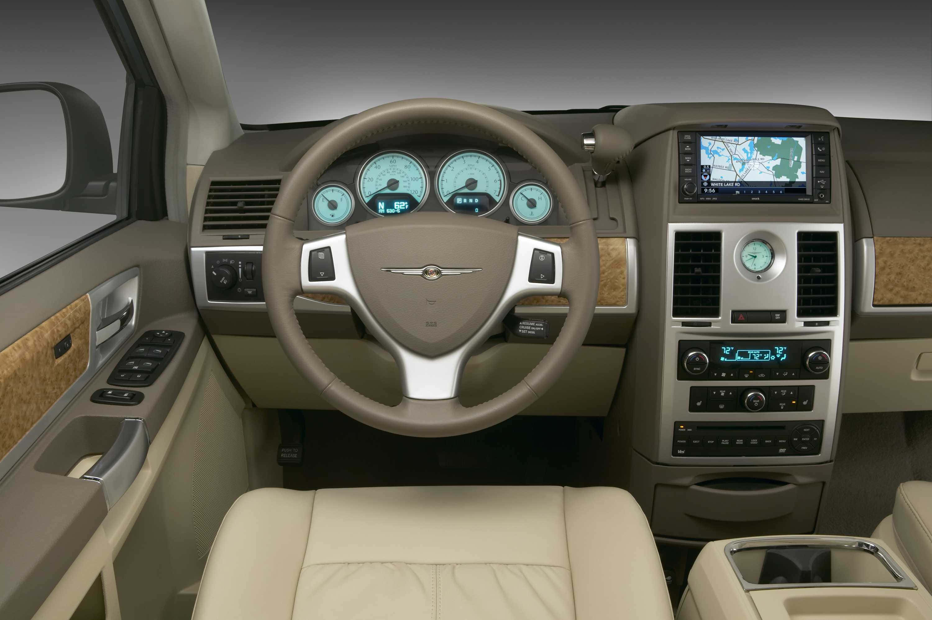 Chrysler Voyager, 3000 X, 1996, 2K Desktop Wallpaper