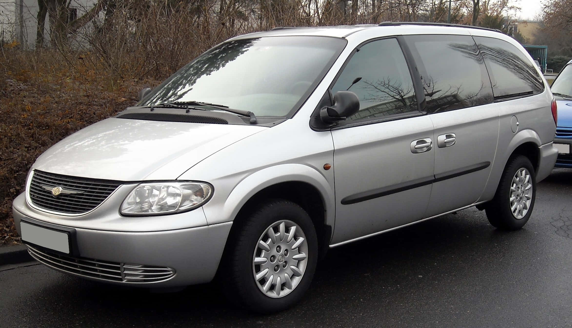 Chrysler Voyager, silver, wet pavement, Full HD Desktop Wallpaper