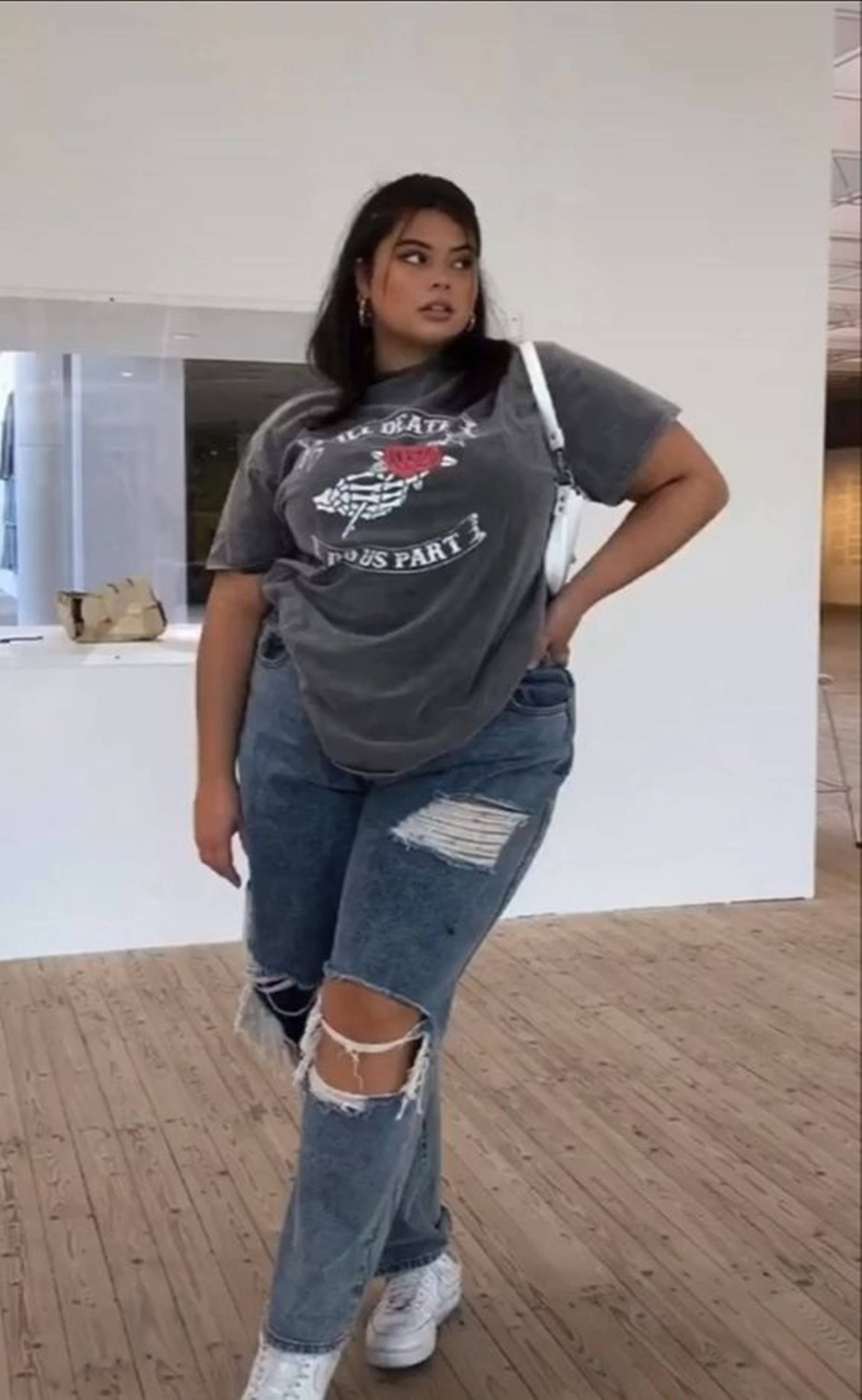 fierce chubby teen, gray graphic tee, ripped jeans, 2K Phone Wallpaper