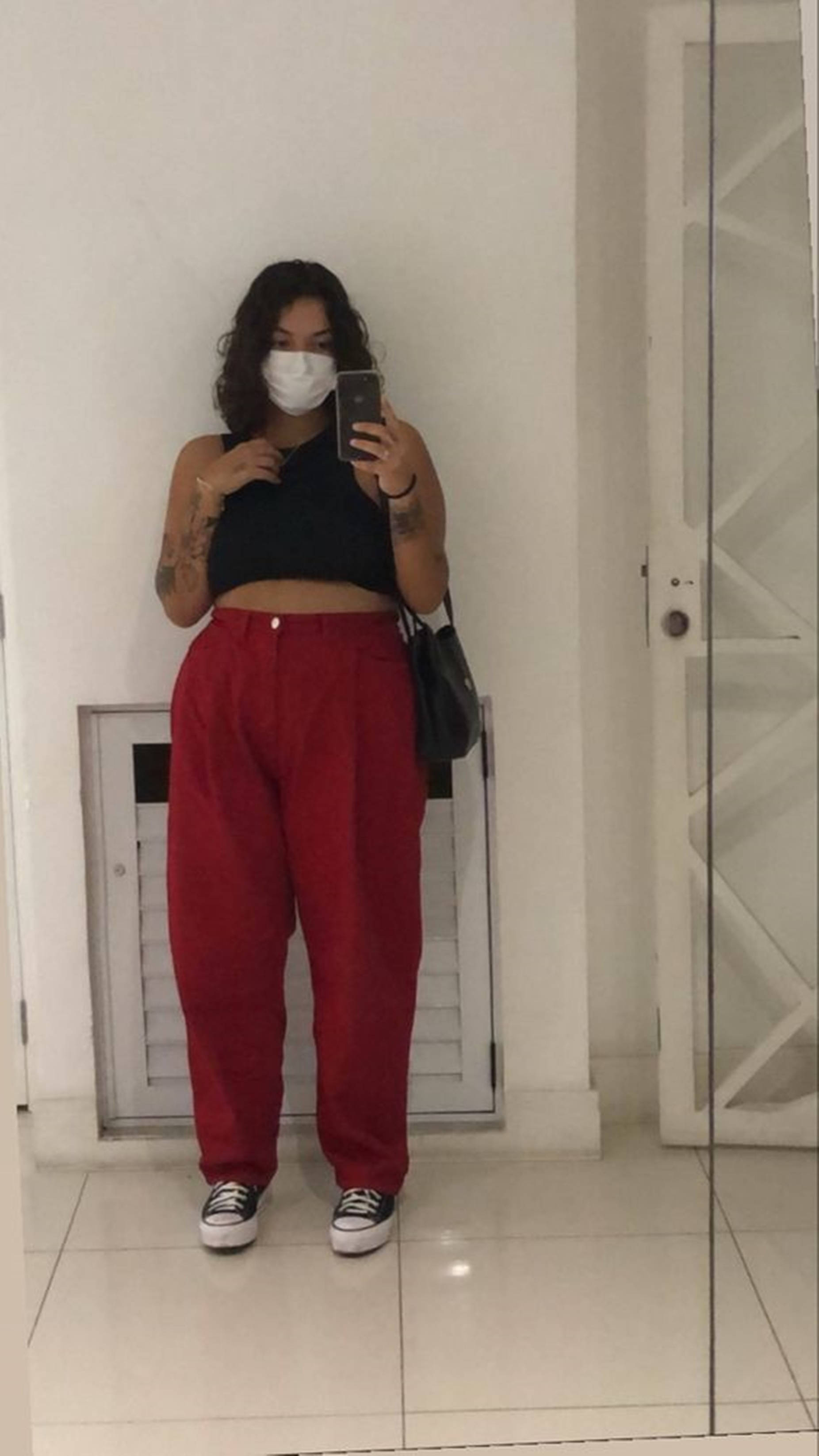 chubby teen, red pants, black crop top, 2K Phone Wallpaper