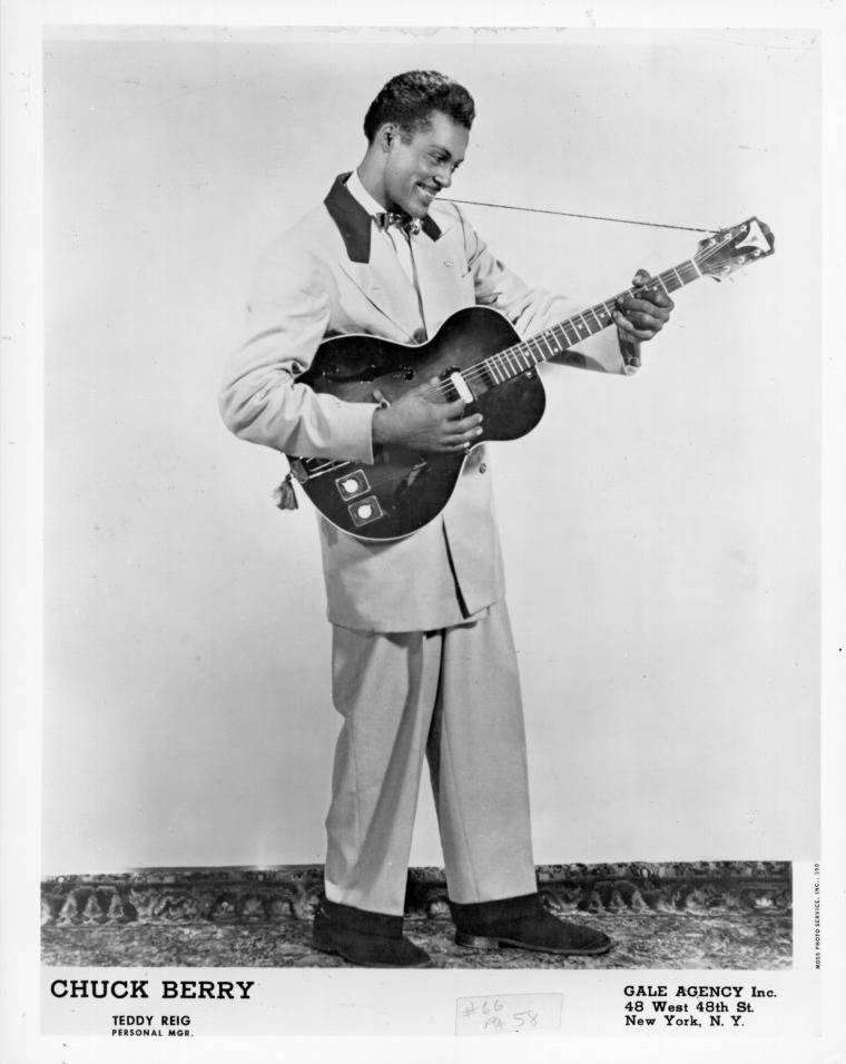 Chuck Berry, gale agency inc, light suit, SD Phone Wallpaper