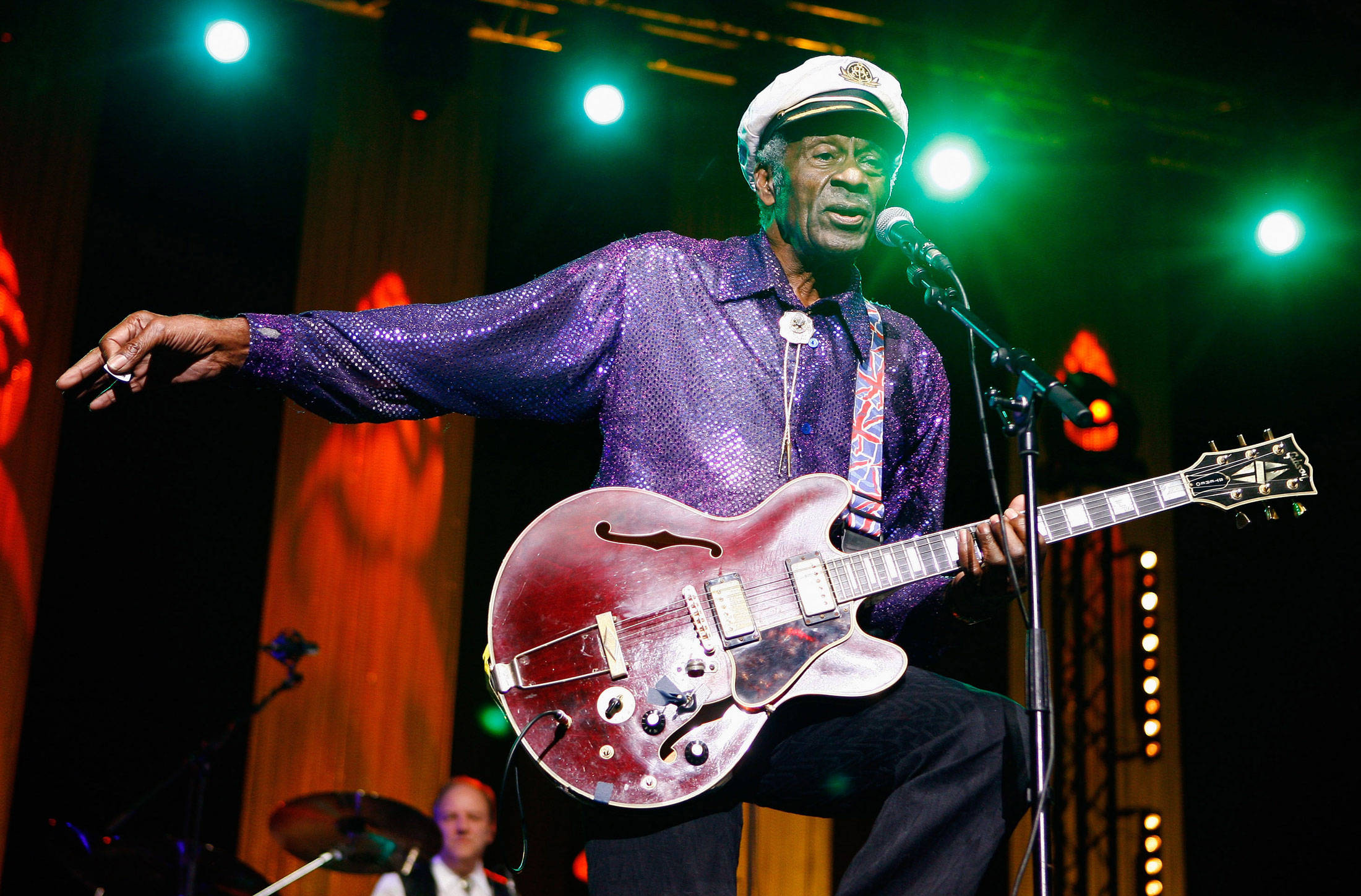 Chuck Berry, purple sequined shirt, white cap, Full HD Desktop Wallpaper