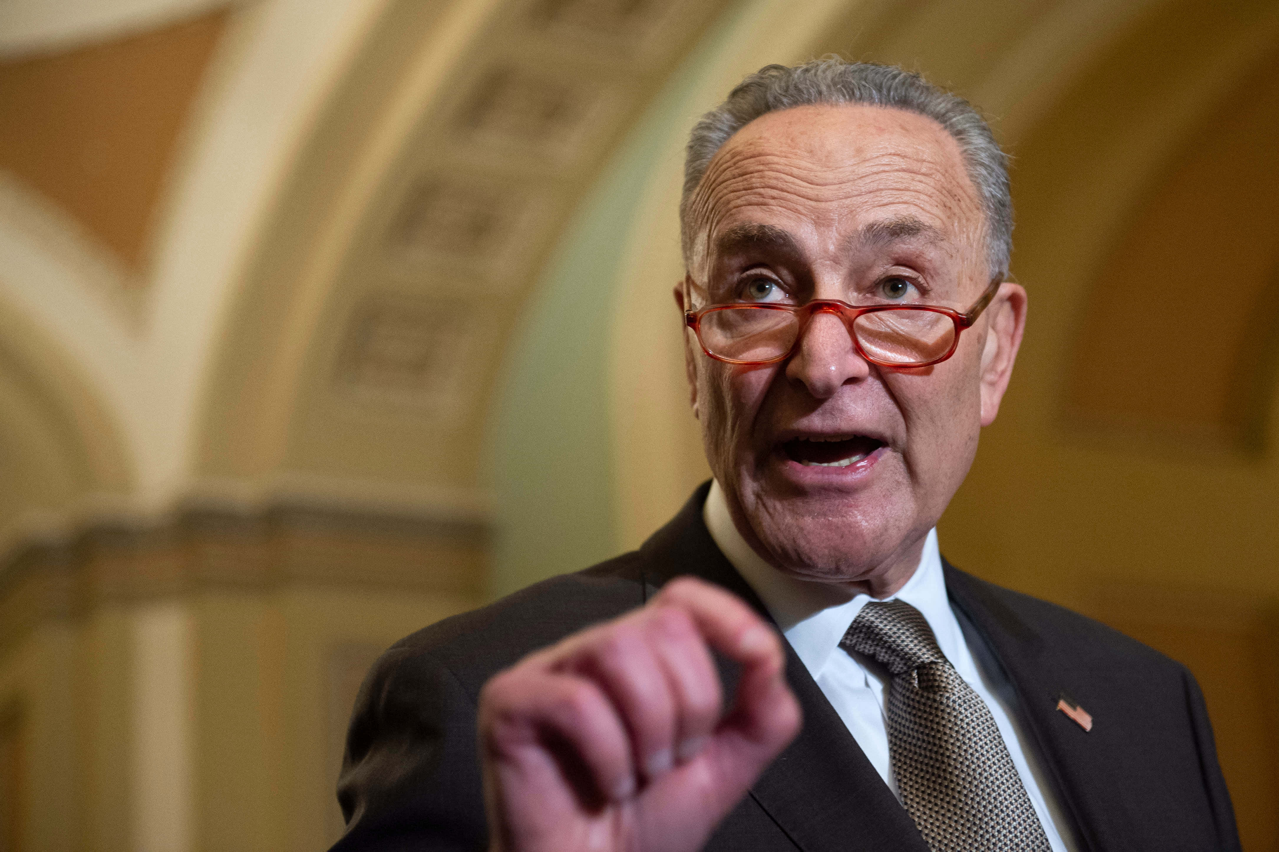 Chuck Schumer, red glasses, gray hair, 4K Desktop Wallpaper