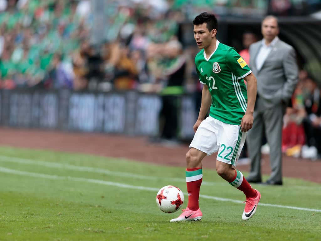 Chucky Lozano, green jersey, red and white ball, SD Desktop Wallpaper