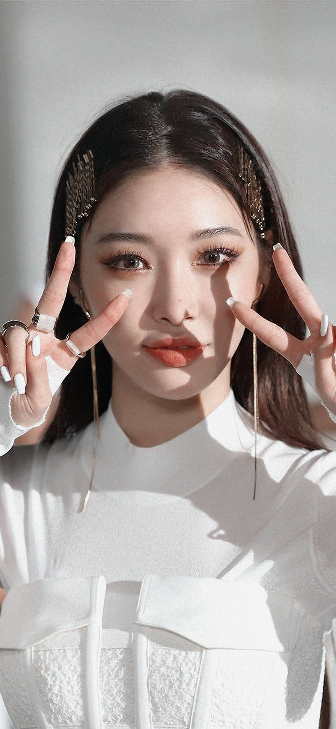 Chungha, cute selca, dark hair, Full HD Phone Wallpaper