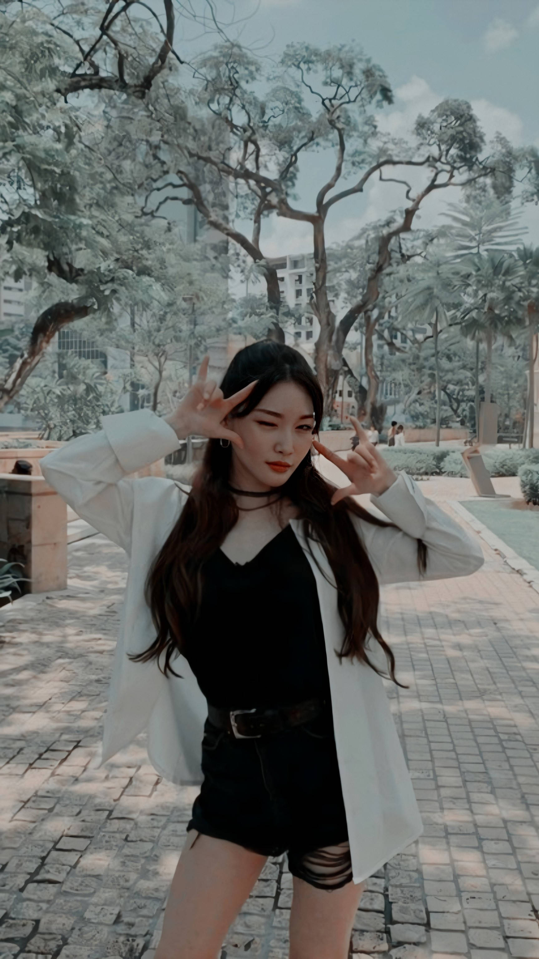 Chungha, Instagram Selca, white blazer, 2K Phone Wallpaper