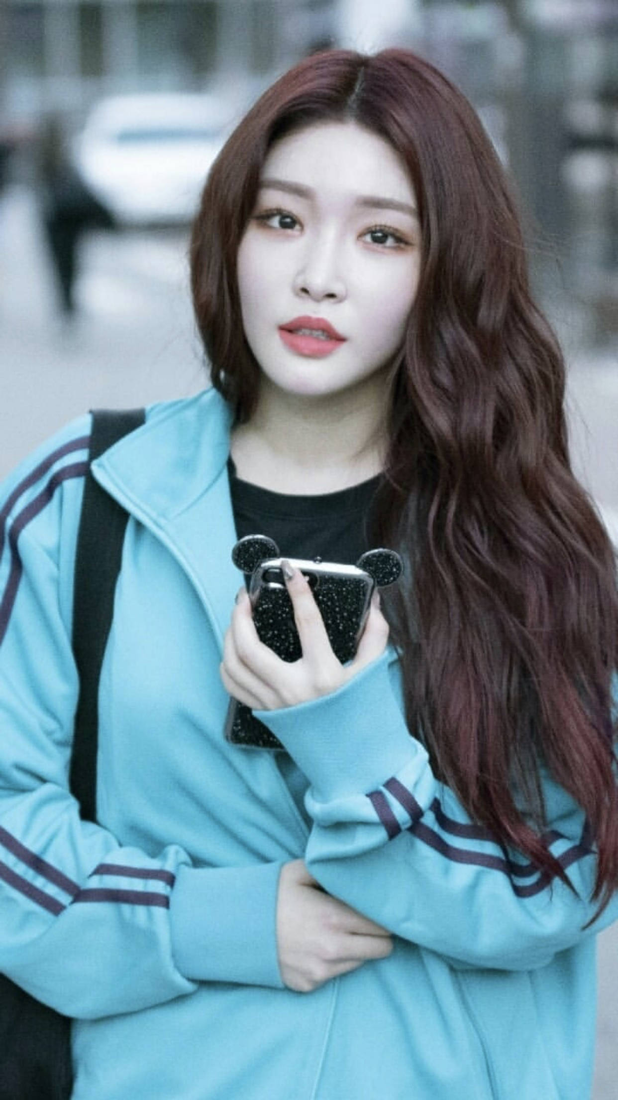 Chungha, light blue track jacket, glittery phone case, Full HD Phone Wallpaper