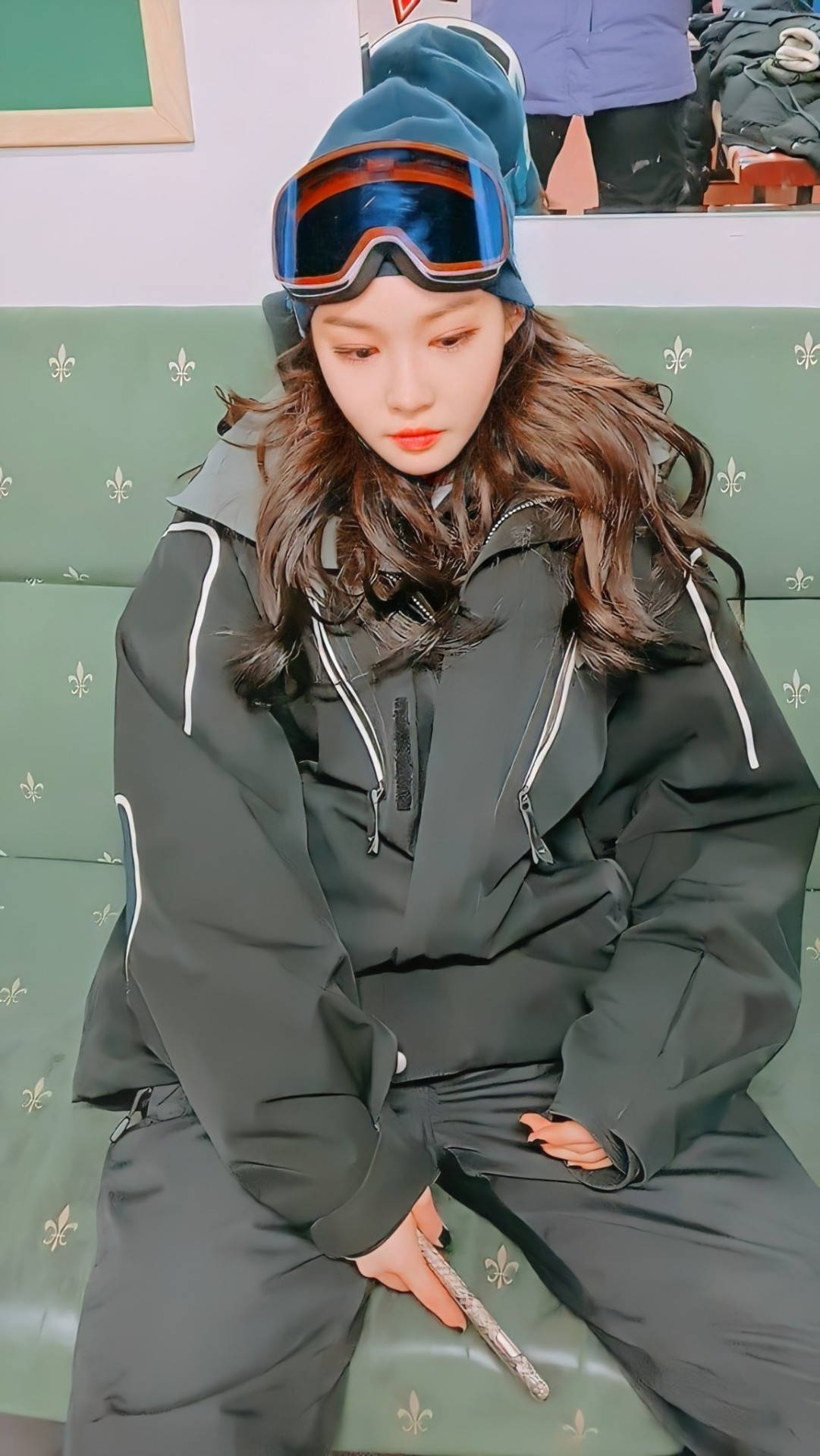 Chungha, dark ski outfit, goggles, Full HD Phone Wallpaper