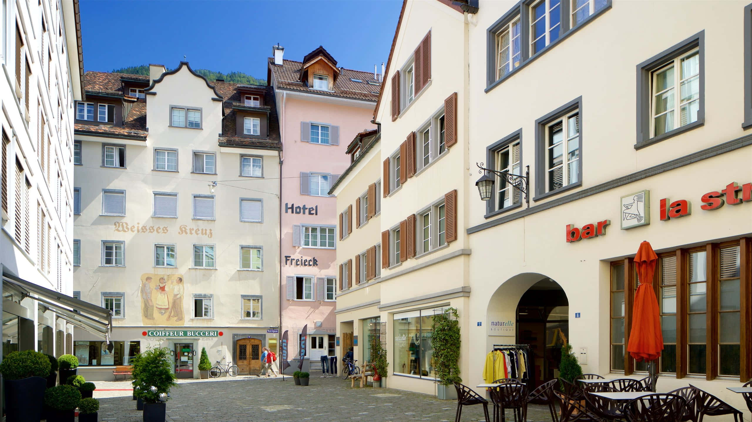 Chur, oldest town in Switzerland, snow-capped alpine peaks, 2K Desktop Wallpaper