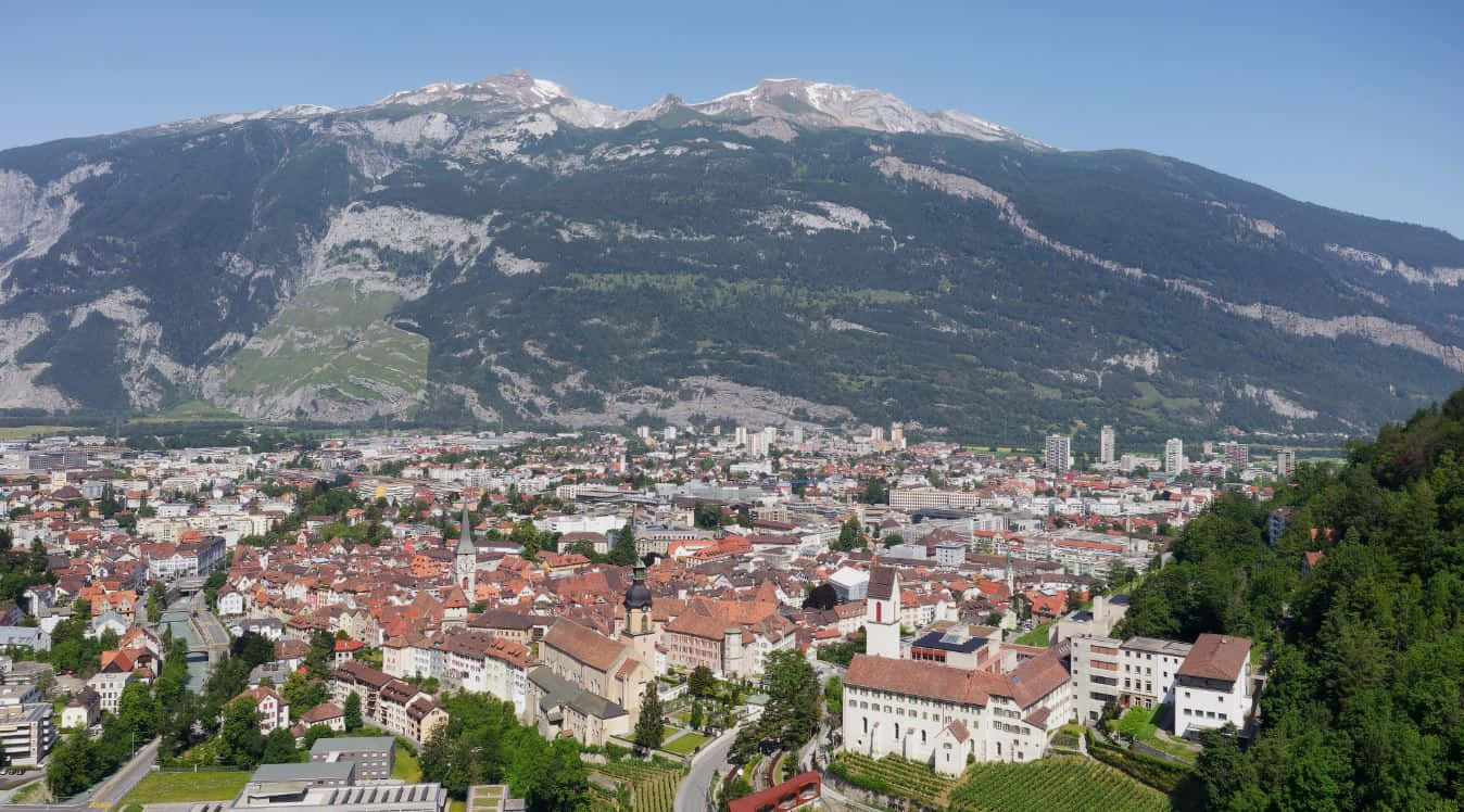 Chur, mountain backdrop, red-roofed buildings, HD Desktop Wallpaper