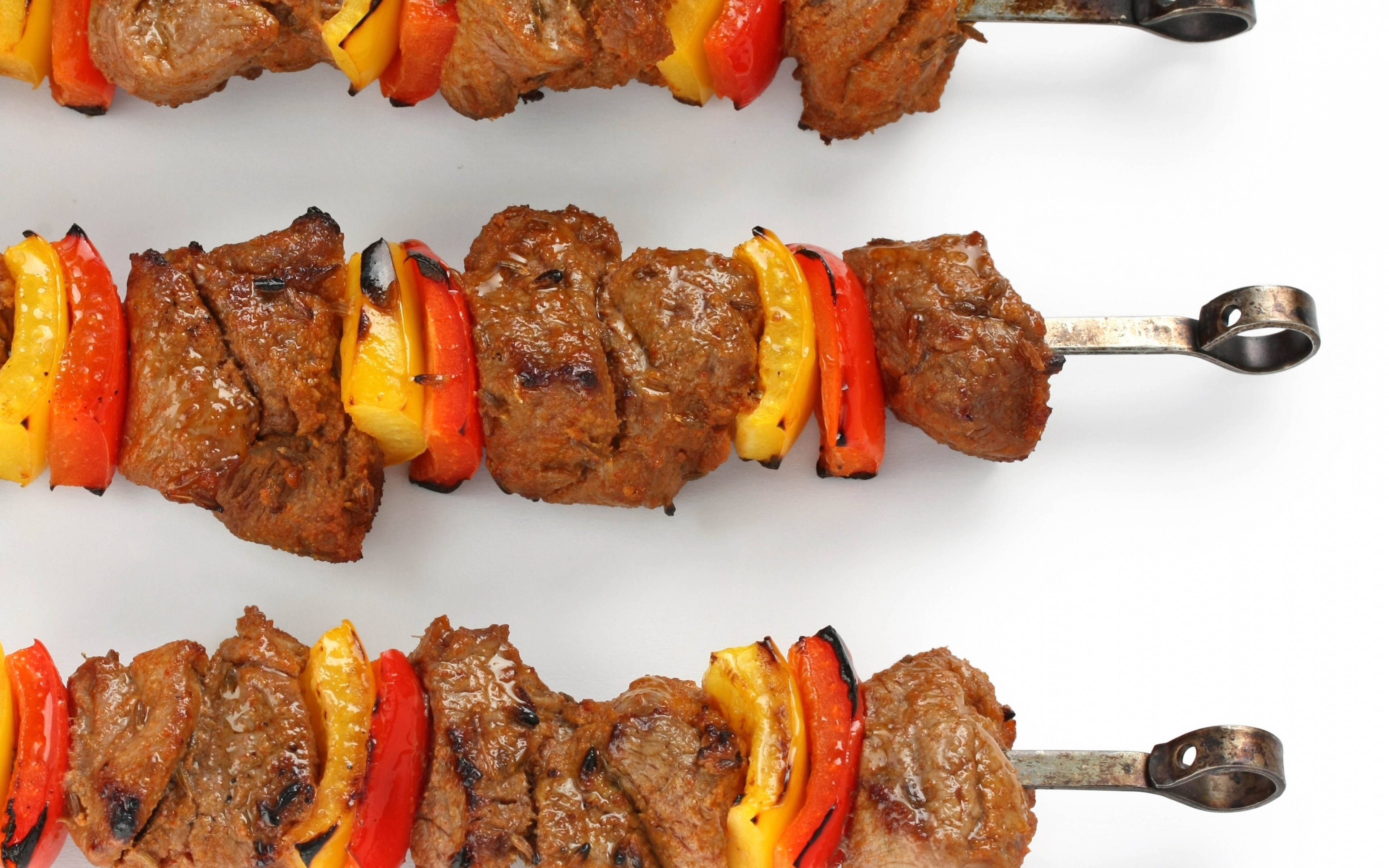 Churrasco, skewers, grilled meat, 4K Desktop Wallpaper