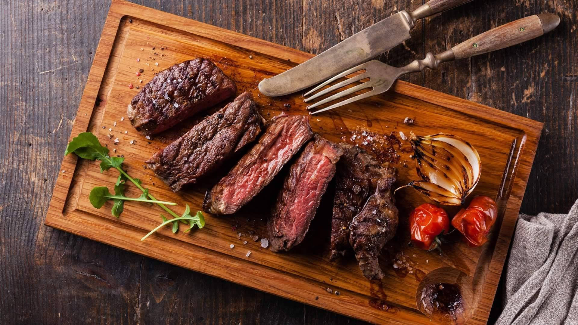 churrasco, medium-rare steak, roasted cherry tomatoes, Full HD Desktop Wallpaper