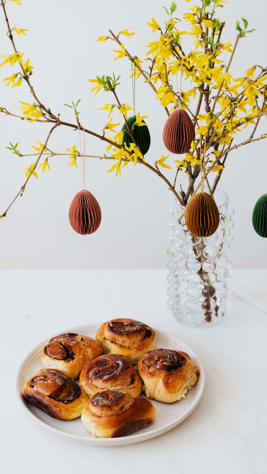 Easter Cinnamon Rolls, plate, vase, Full HD Phone Wallpaper