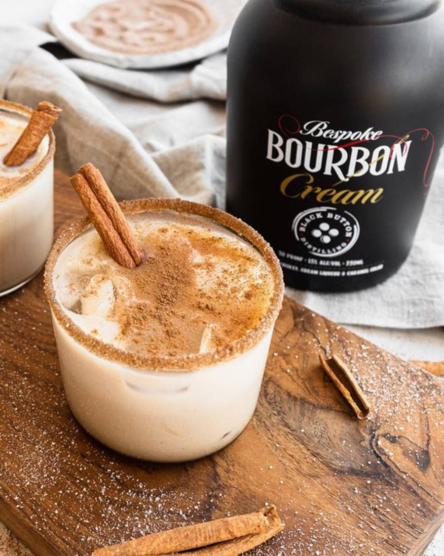 Vegan Coquito, black button, bourbon cocktail, SD Phone Wallpaper