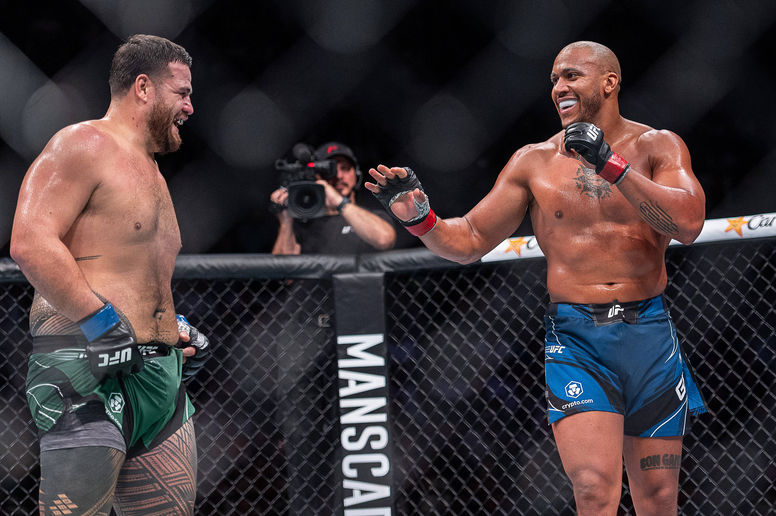 Ciryl Gane, UFC fighters, octagon, 2K Desktop Wallpaper