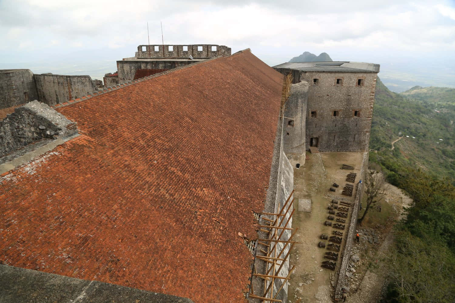 Citadelle Laferriere, terracotta roof, cliff, HD Desktop Wallpaper