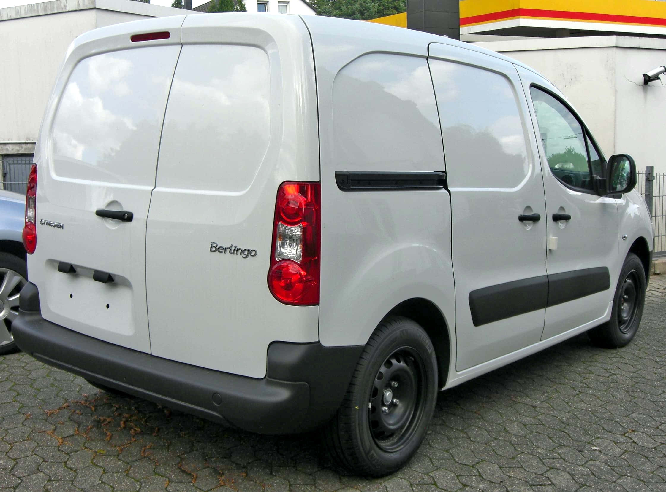 Citroen Berlingo, white, cobblestone surface, Full HD Desktop Wallpaper