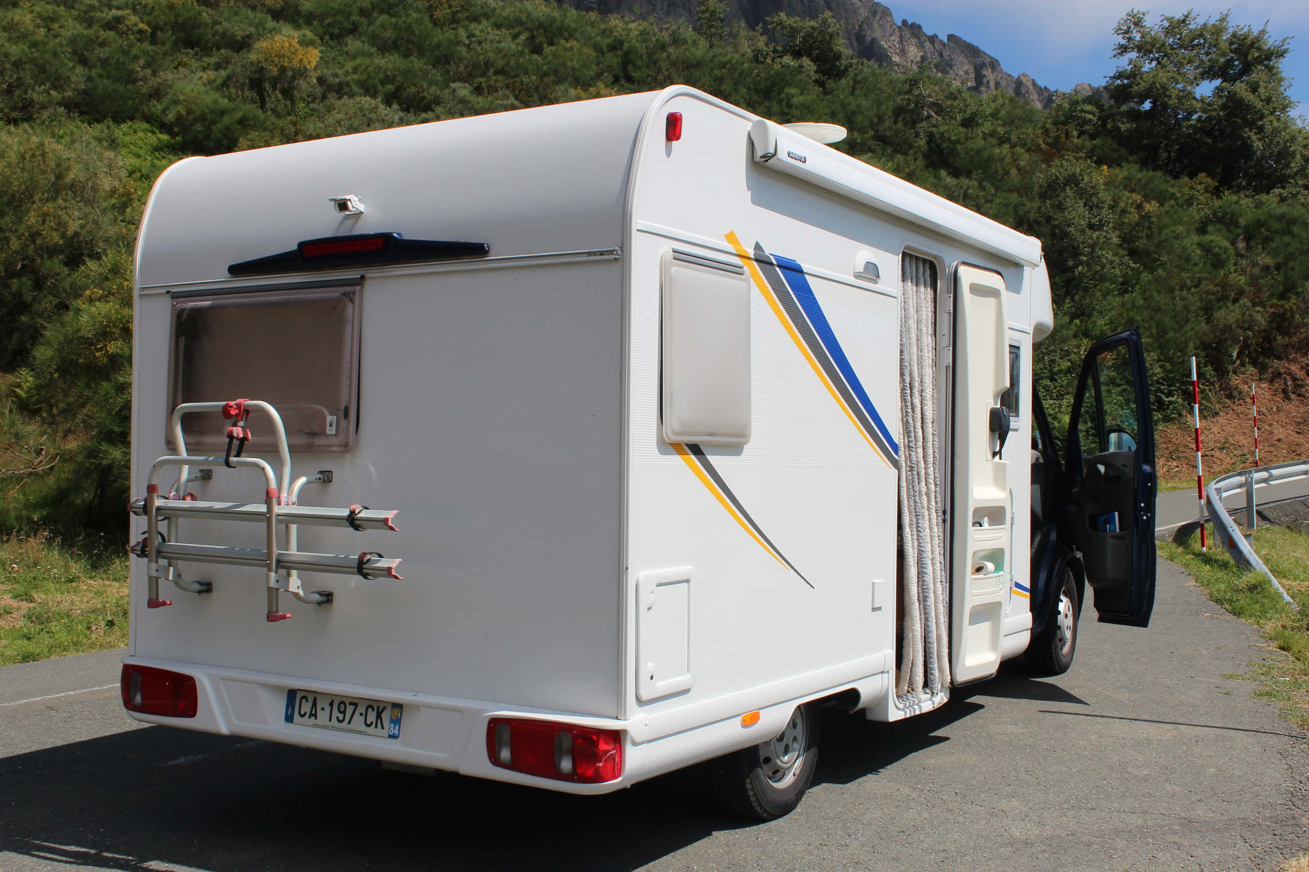 Citroen Jumper, white camper van, blue yellow stripes, 2K Desktop Wallpaper