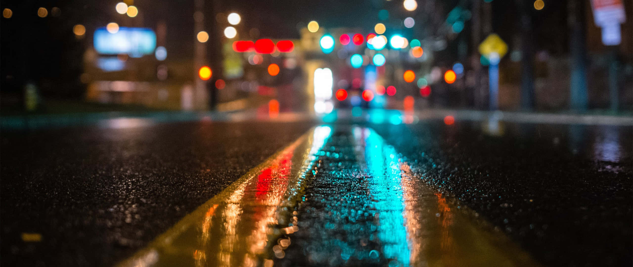 Rainy Night City Streets, urban street, night, 2K Desktop Wallpaper