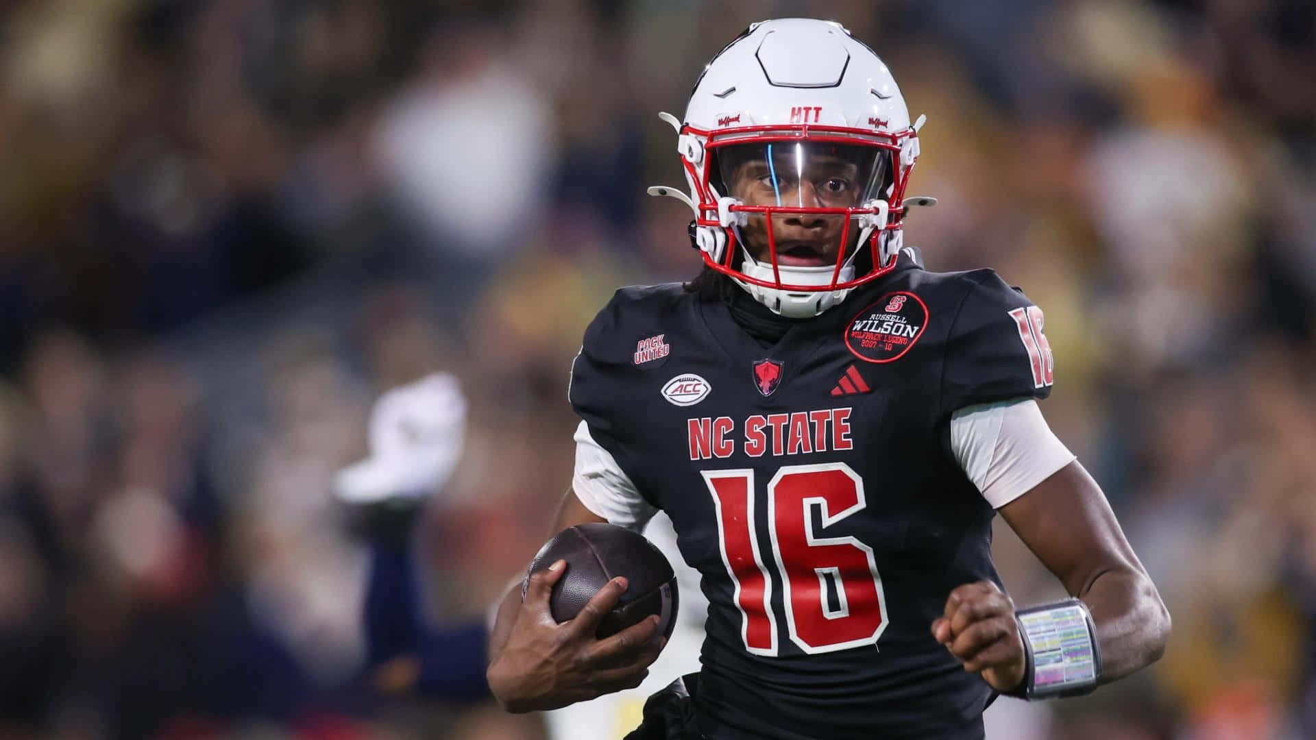 Cj Bailey, NC State football player, black and red uniform, Full HD Desktop Wallpaper