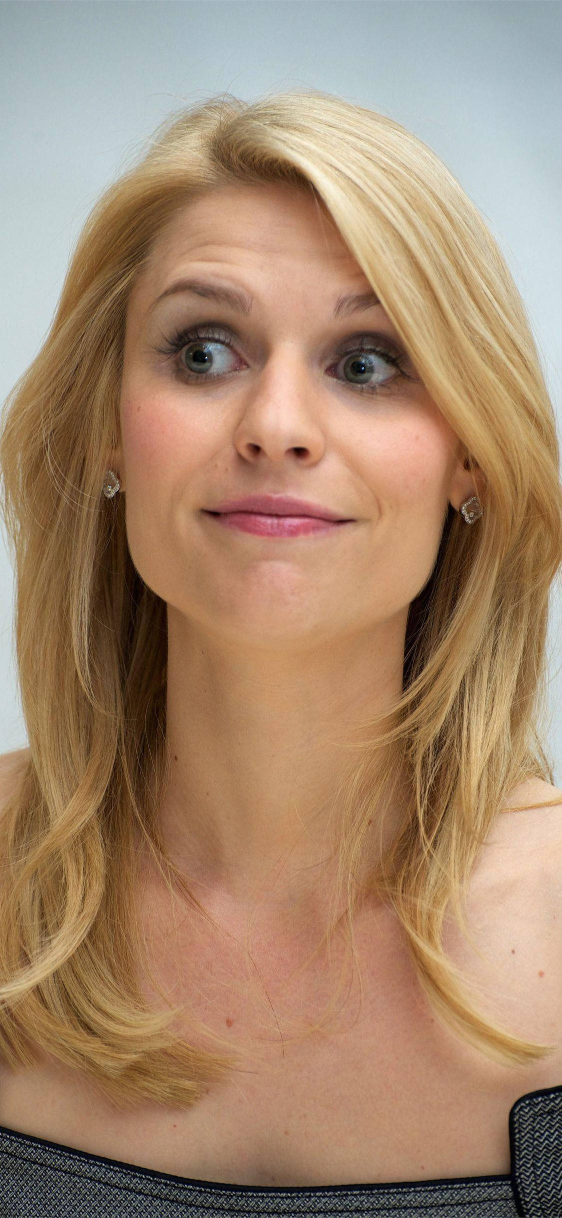 Claire Danes, blonde hair, wide eyes, Full HD Phone Wallpaper