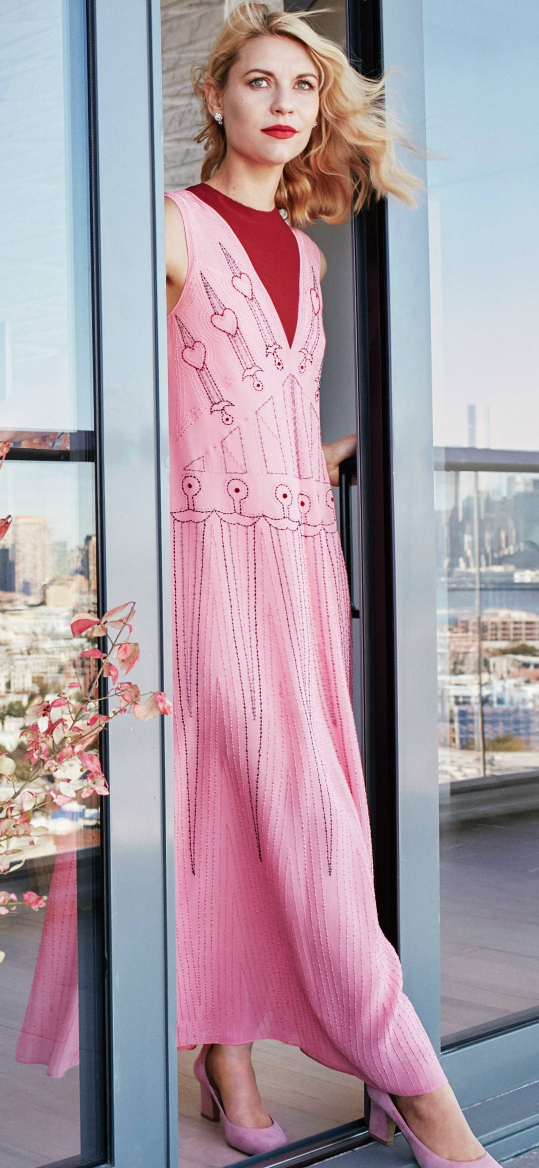 Claire Danes, pink embroidered dress, glass door, Full HD Phone Wallpaper