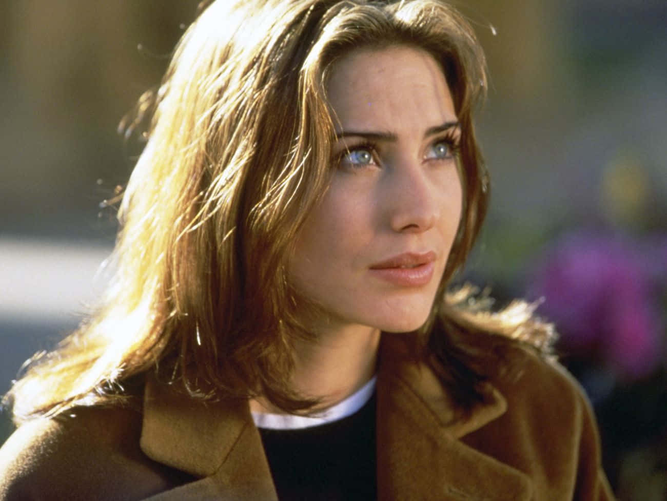 Claire Forlani, brown coat, sunlit brown hair, HD Desktop Wallpaper