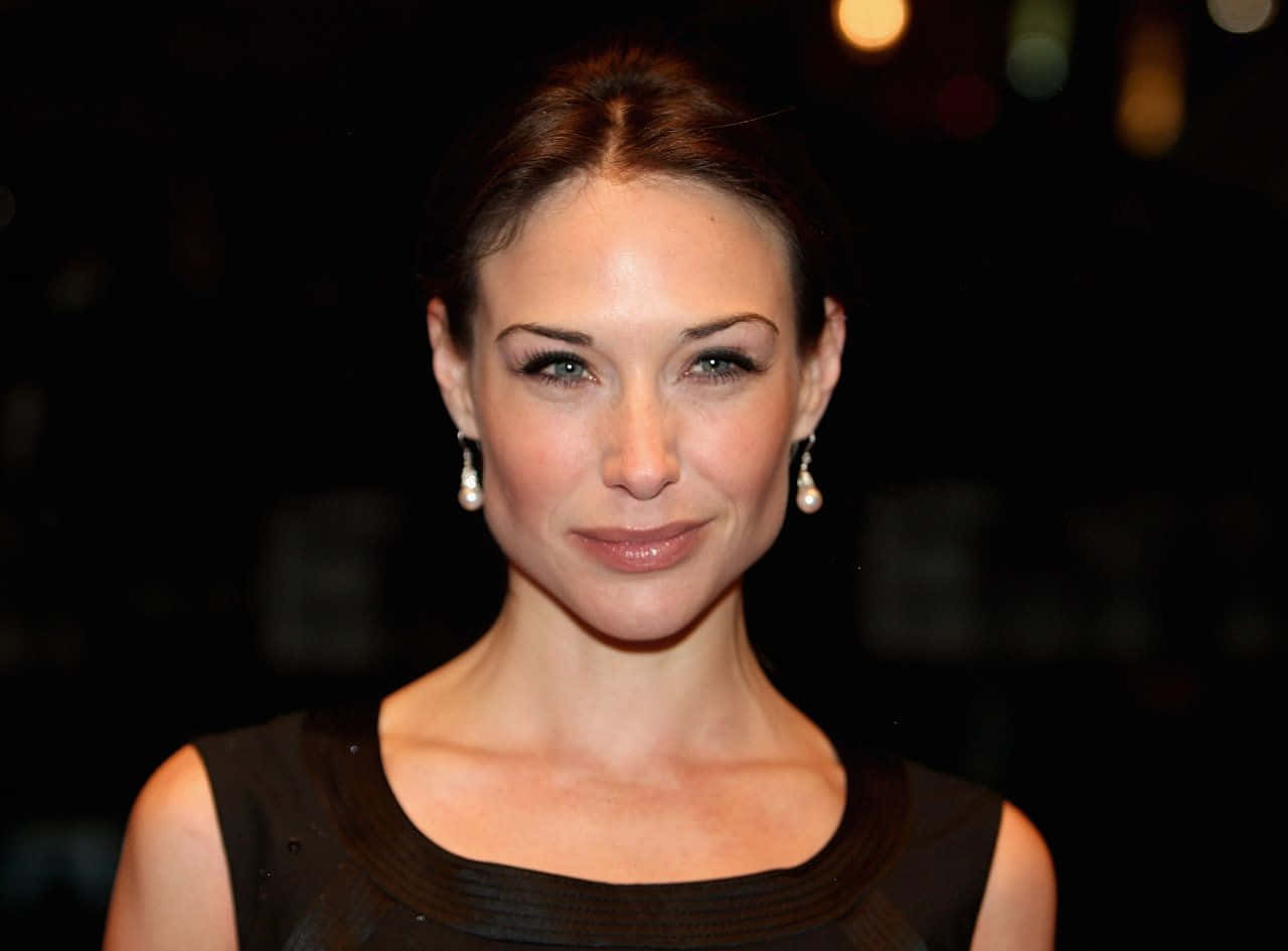 Claire Forlani, black dress, brown hair, HD Desktop Wallpaper