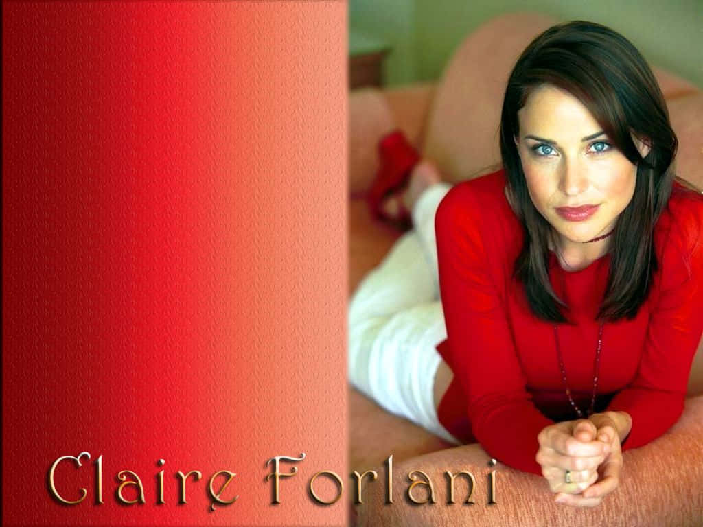 Claire Forlani, red top, couch, SD Desktop Wallpaper