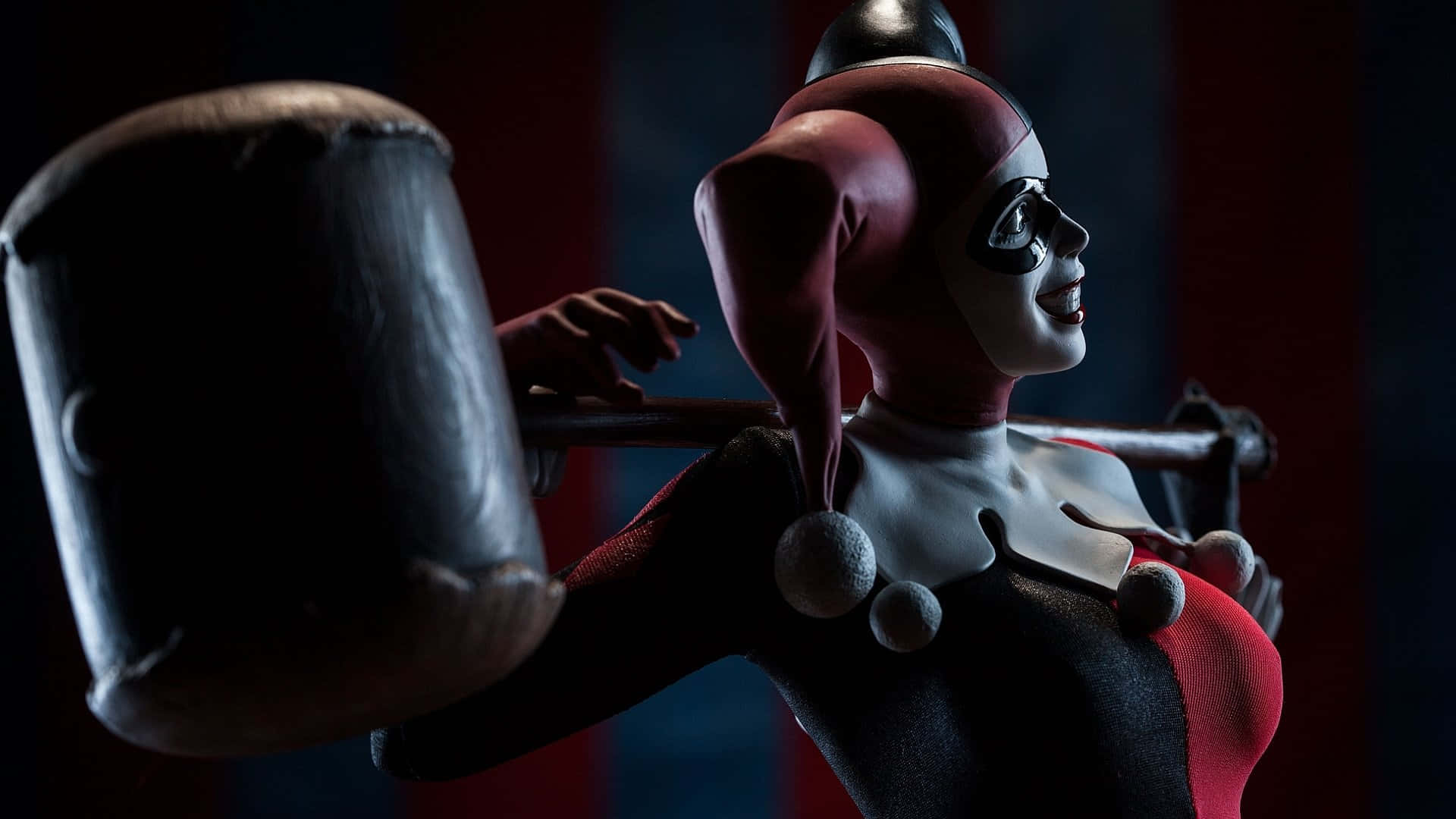 Classic Harley Quinn, red and black jester outfit, large hammer, Full HD Desktop Wallpaper