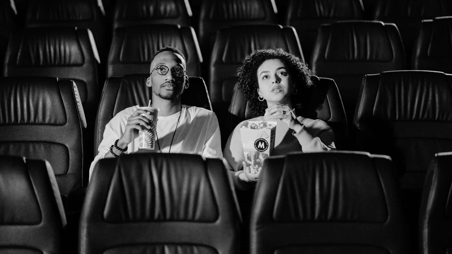 black and white, movie theater, couple, Full HD Desktop Wallpaper