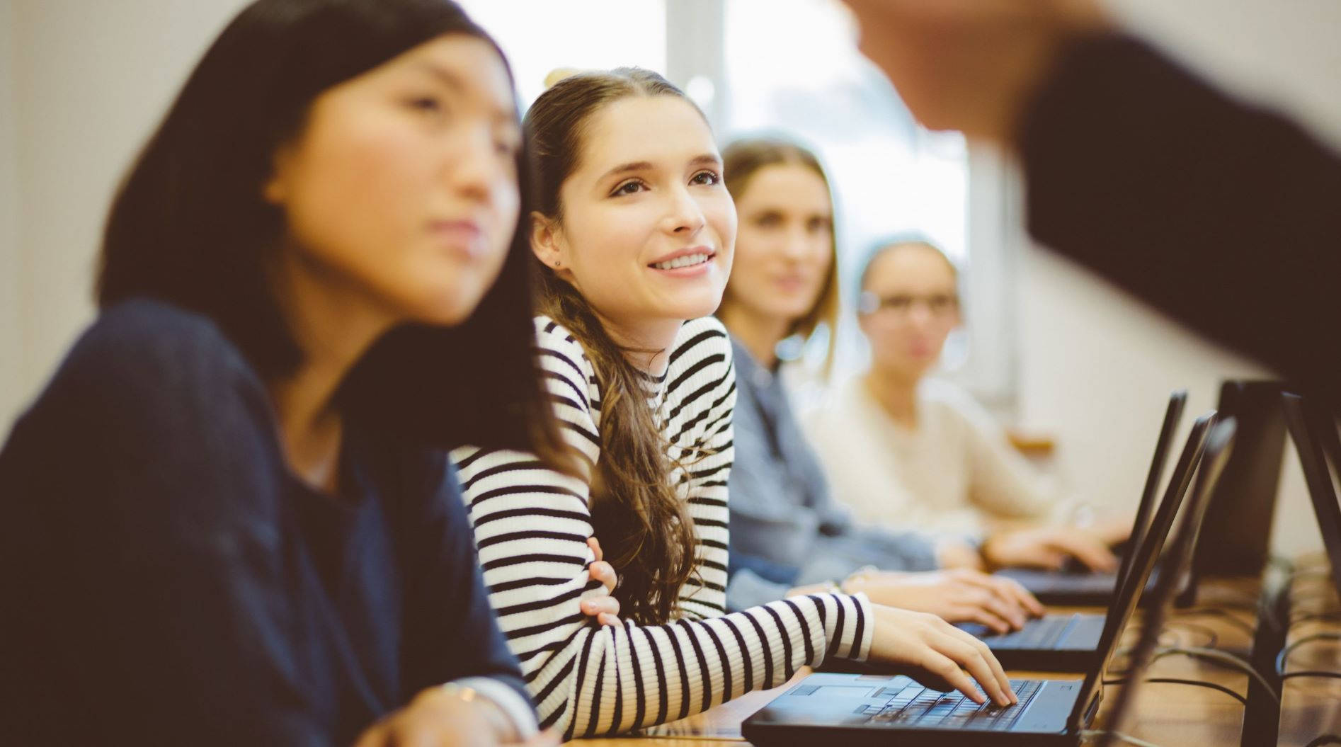 classroom, students, teacher, HD Desktop Wallpaper