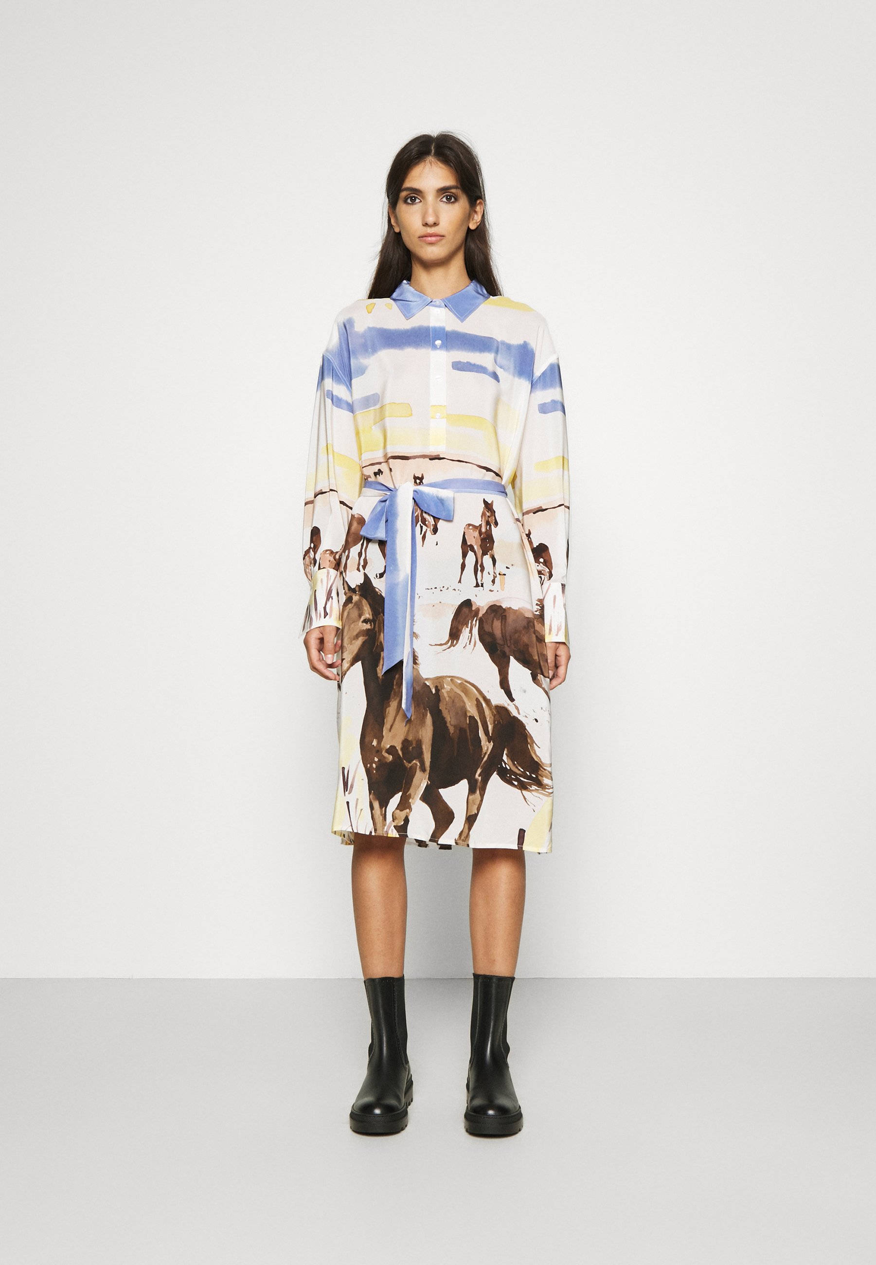 Claudie Pierlot, horse prints, colorful striped dress, 2K Phone Wallpaper