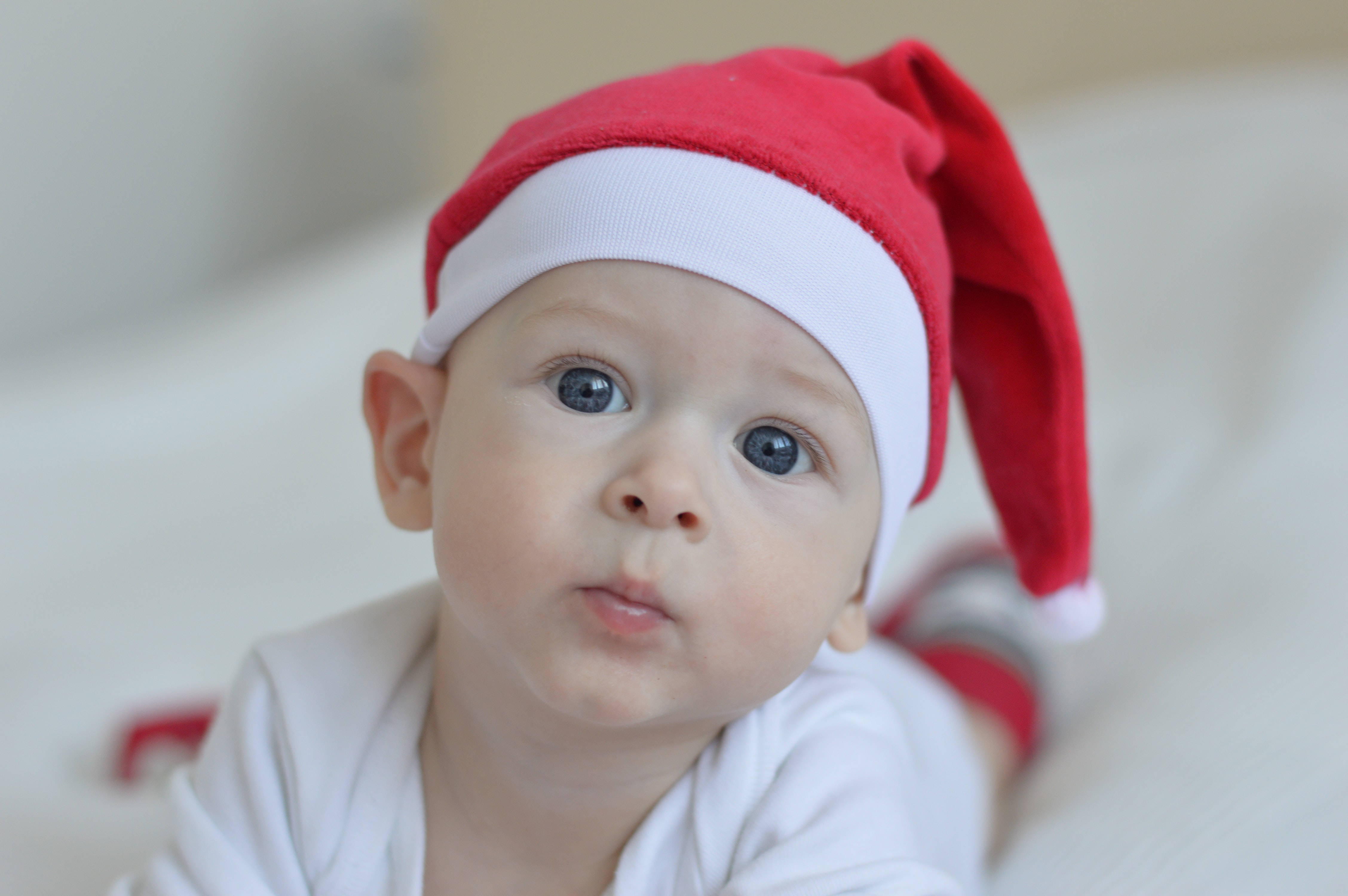 red Santa hat, baby, red and white Santa hat, 4K Desktop Wallpaper