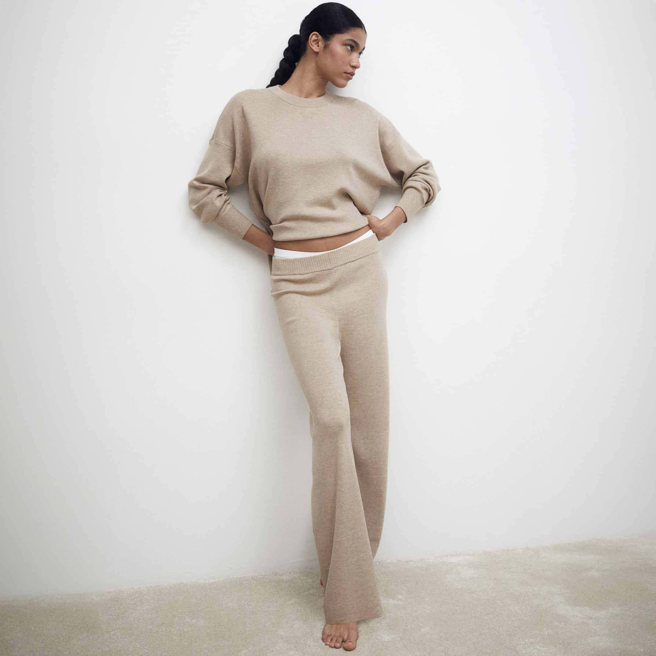 beige, clean girl aesthetic, knit sweatsuit, Full HD Desktop Wallpaper