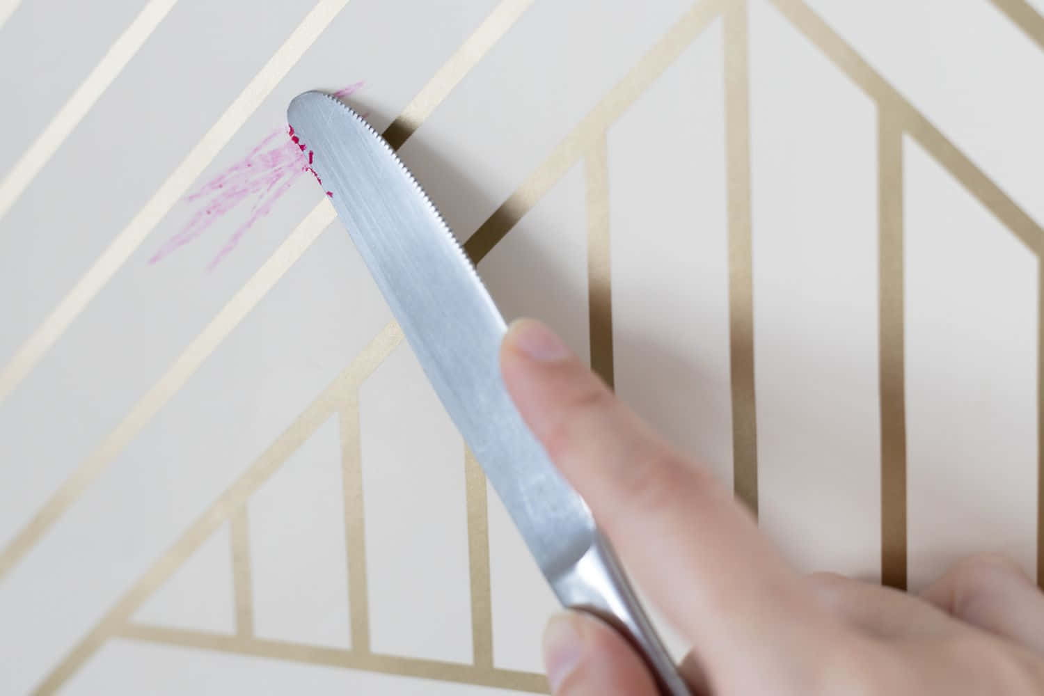 serrated knife, pink adhesive residue, geometric gold and white wallpaper, HD Desktop Wallpaper