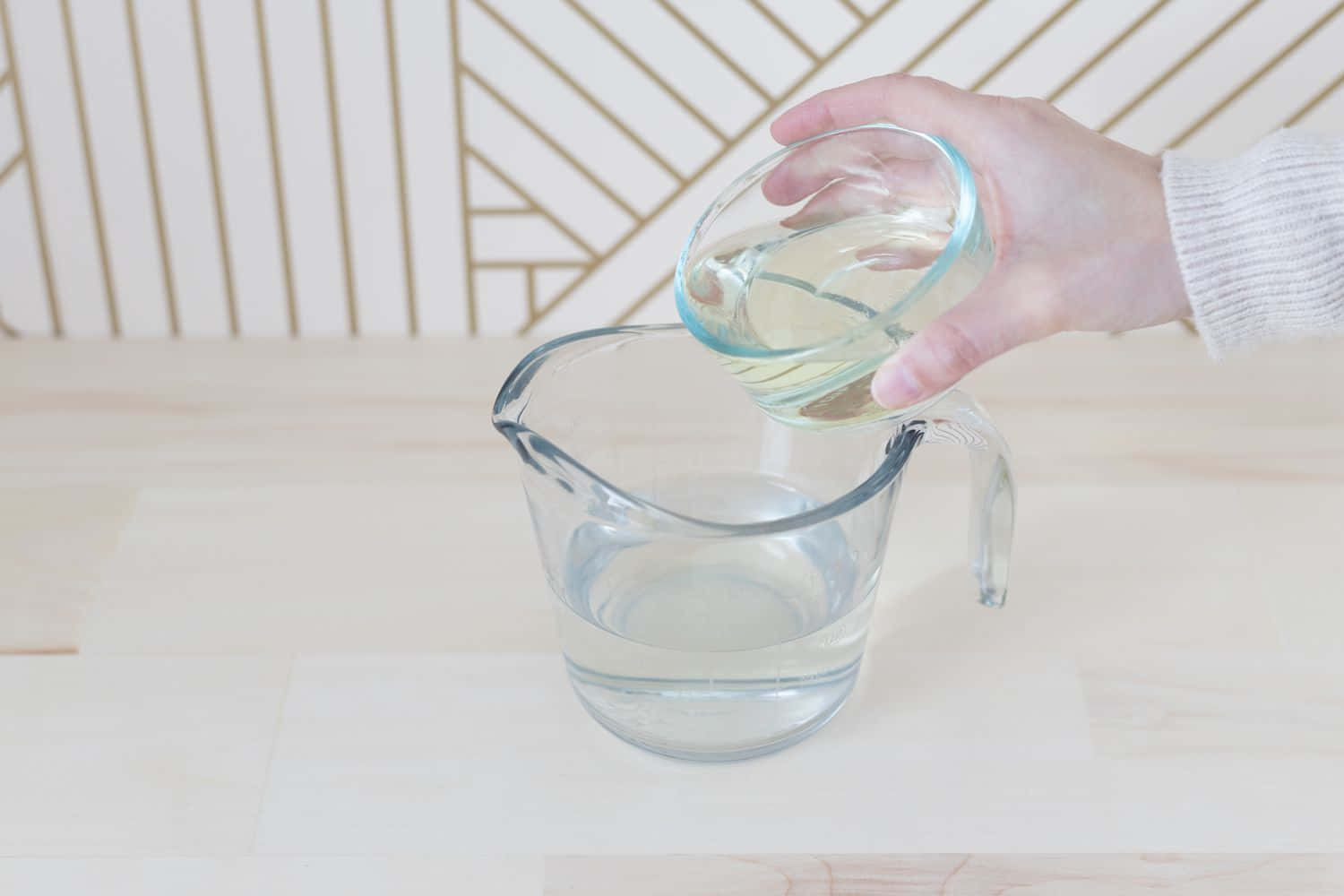 cleaning liquid glass, glass bowl, measuring cup, HD Desktop Wallpaper