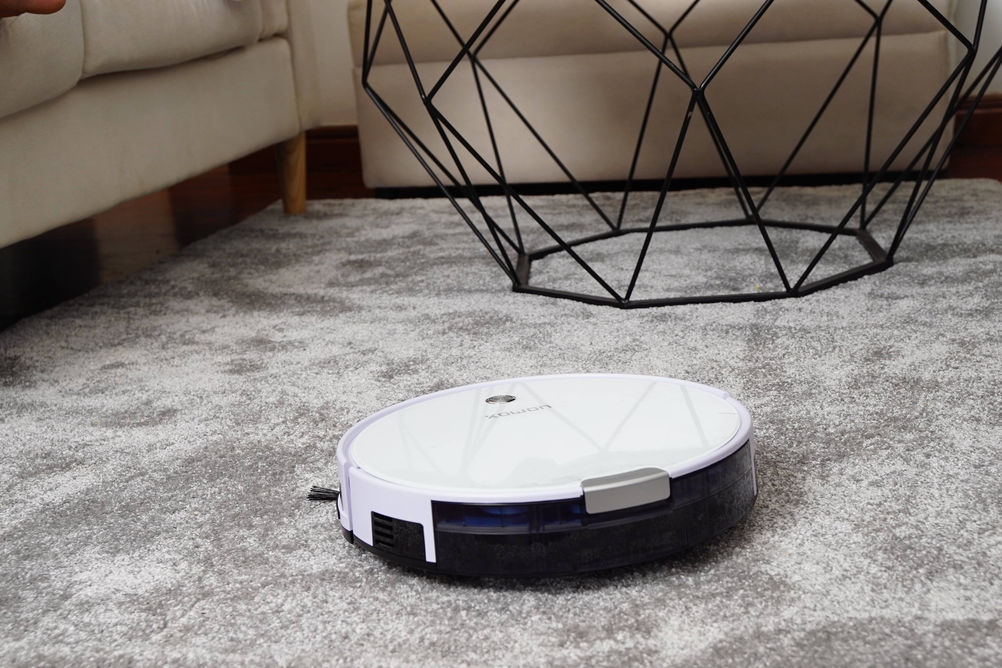 robotic vacuum cleaner, white, gray textured carpet, 4K Desktop Wallpaper
