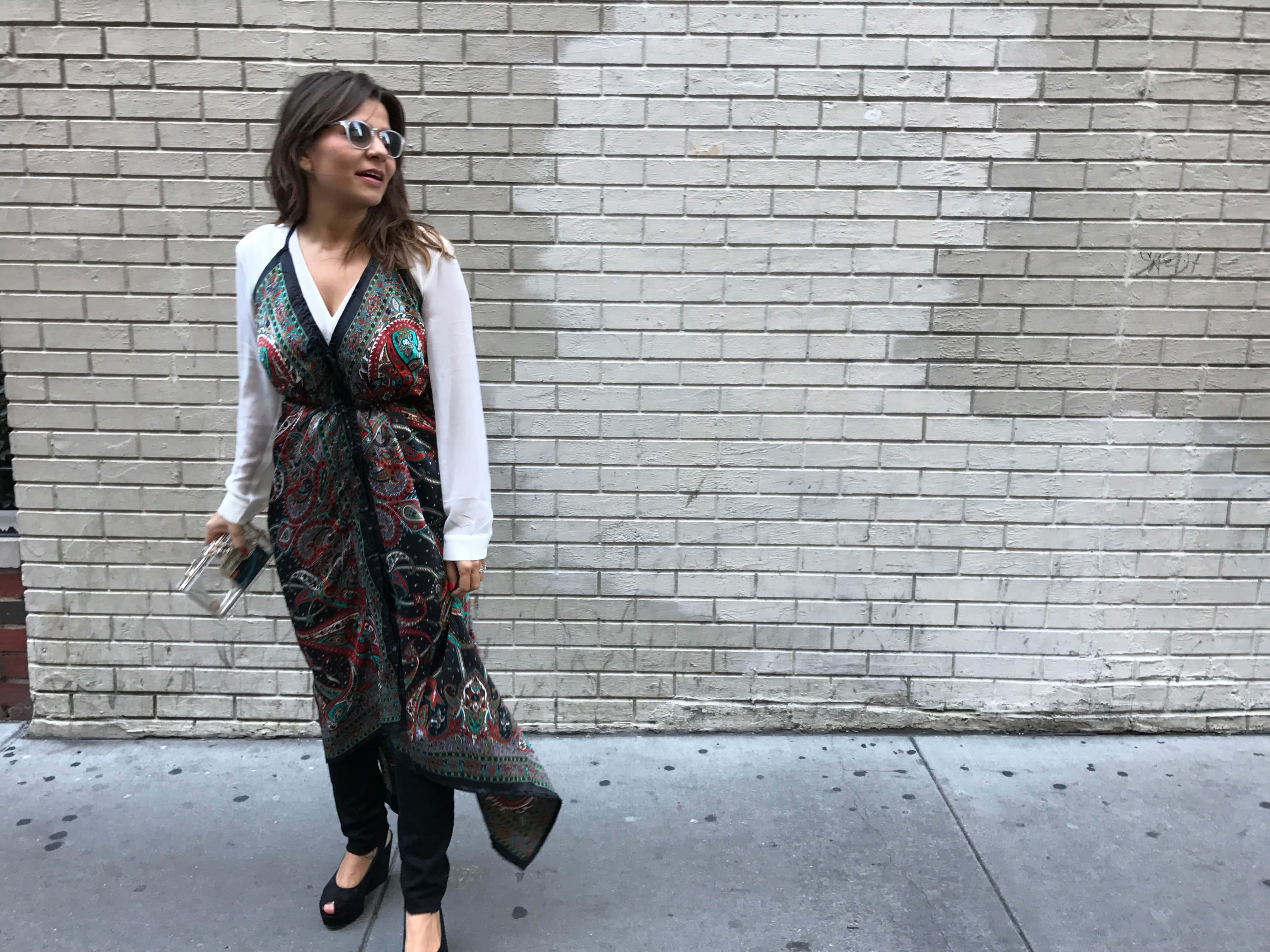Clergerie, paisley wrap dress, white cardigan, 4K Desktop Wallpaper