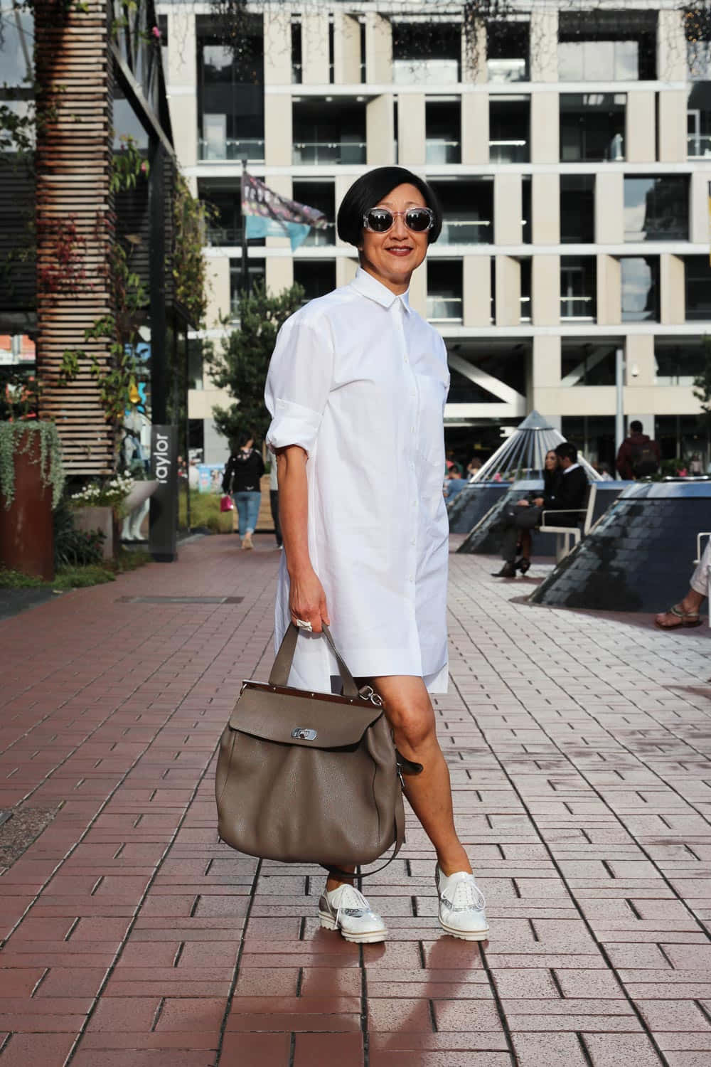 Clergerie, white leather shoes, white shirt dress, HD Phone Wallpaper
